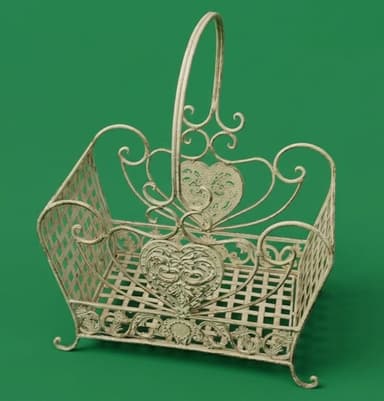 Кошница, градинска от метал.