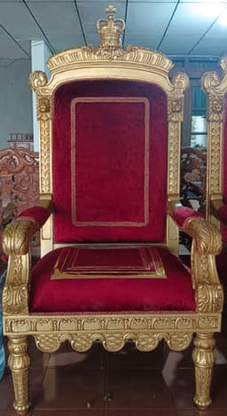 Трон от масив махагон с златен варак. 3